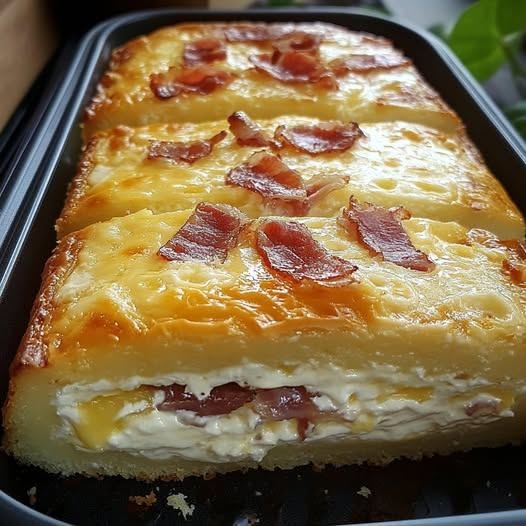 Cake au camembert fondant et aux lardons dorés